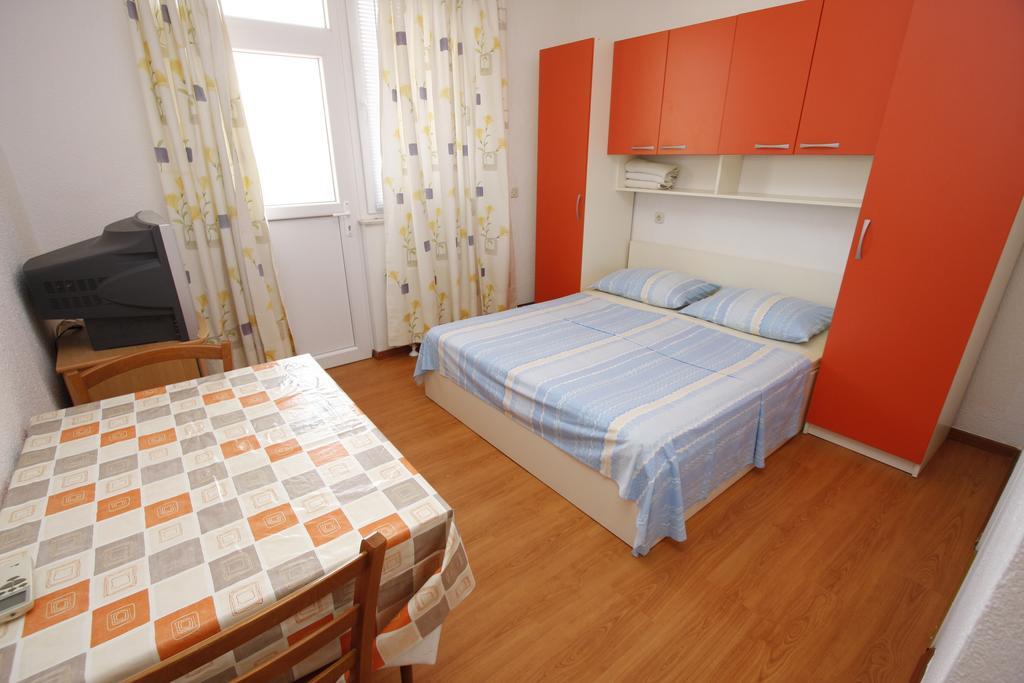 Apartments Lidus Makarska Habitación foto