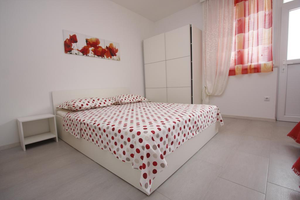 Apartments Lidus Makarska Habitación foto