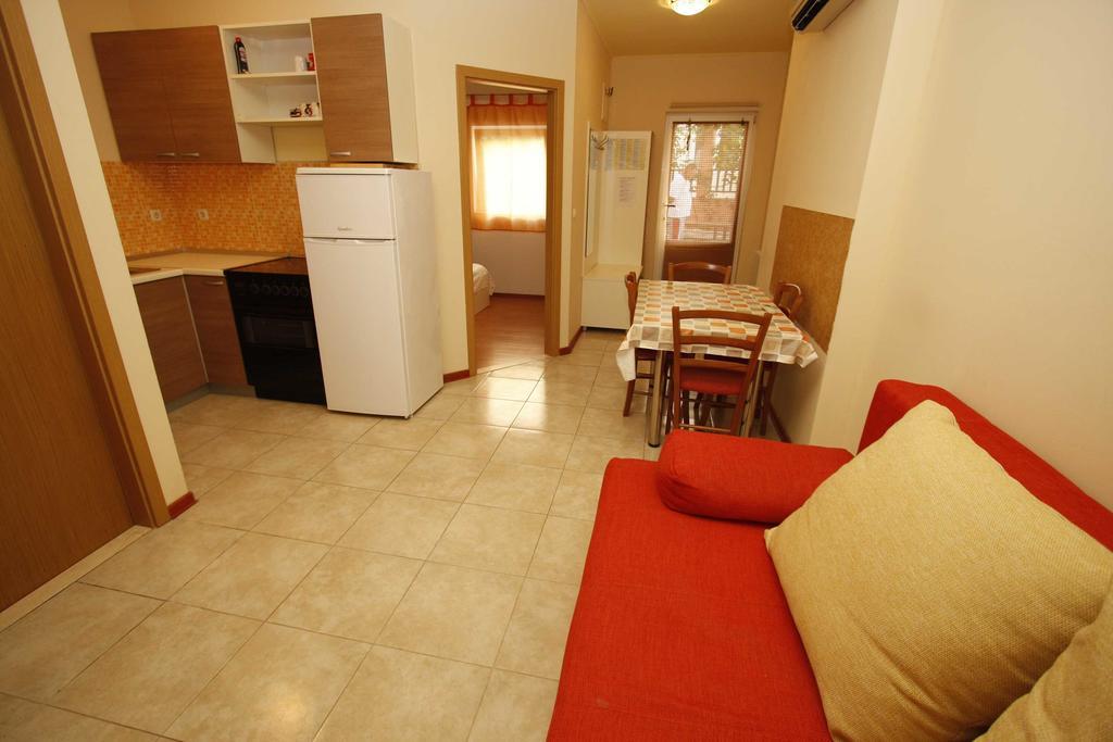 Apartments Lidus Makarska Habitación foto